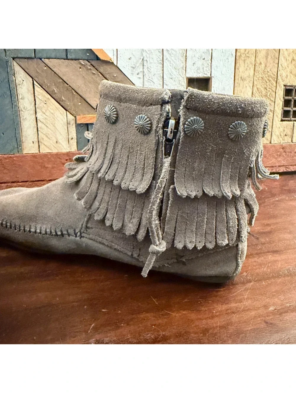 Minnetonka Women's Double Fringe Side Zip Suede Moccasin Boots Gray Size 8